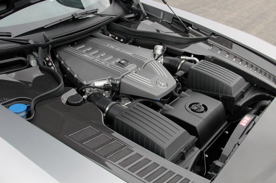  Mercedes-Benz SLS AMG Black Series 2014 года  (фото 35 из 84)